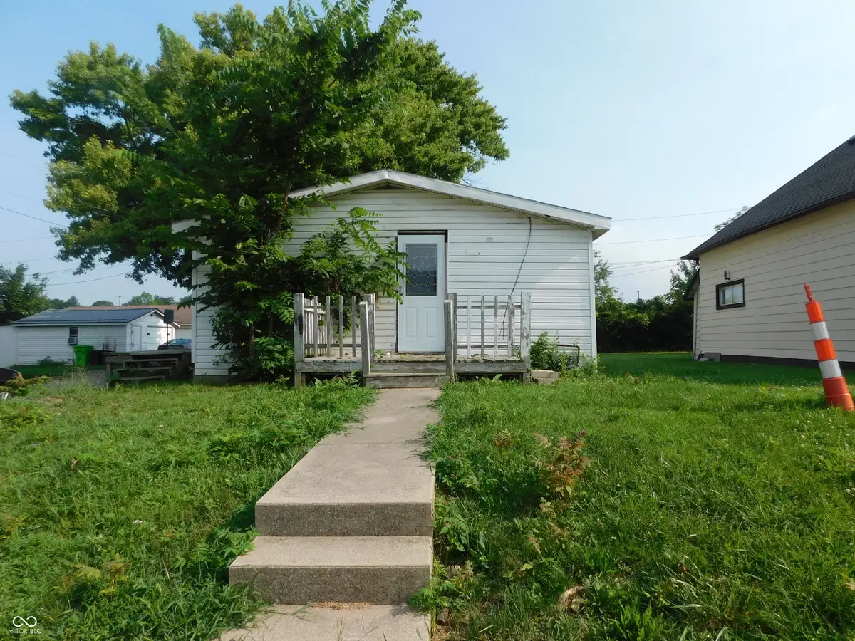 1002 Tuttle, Crawfordsville, IN 47933 - #1
