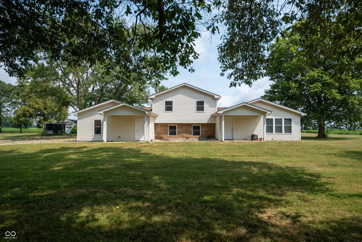 8464 E 25th Street, Columbus, IN 47203 - #1