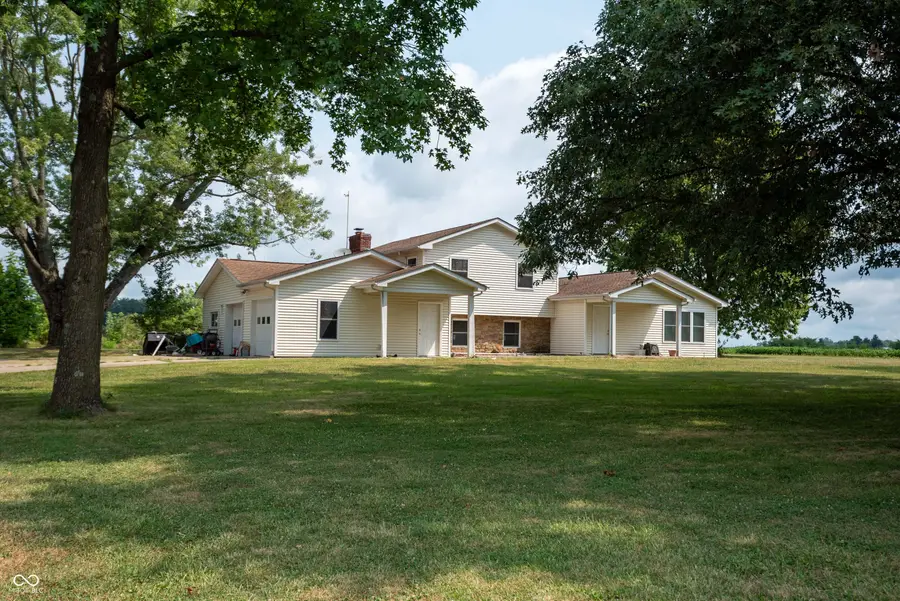 8464 E 25th Street, Columbus, IN 47203 - #3