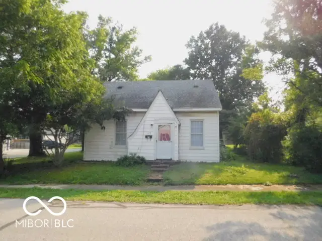 323 N Desart Street, Brazil, IN 47834 - #1