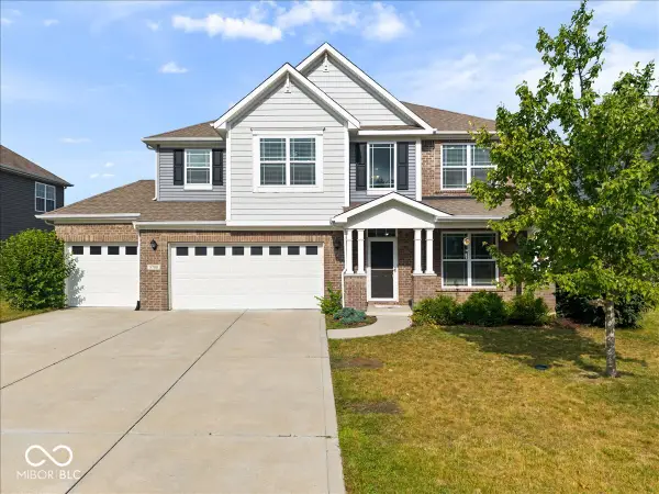 8780 Castleblaney Drive, Brownsburg, IN 46112