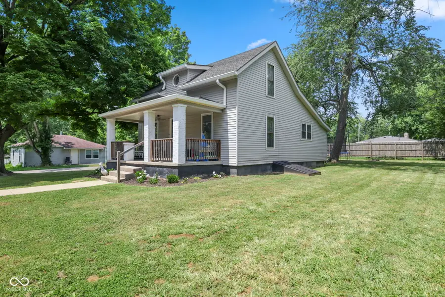 157 W Boone Street, Cloverdale, IN 46120 - #2
