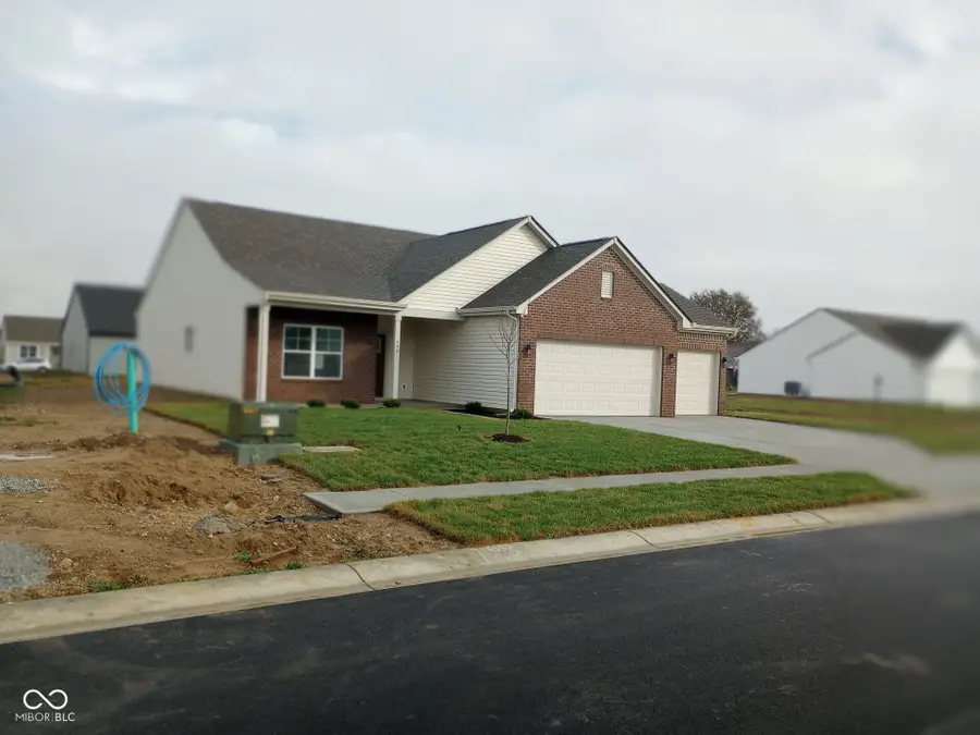 640 Derek Lane, Trafalgar, IN 46181 - #2