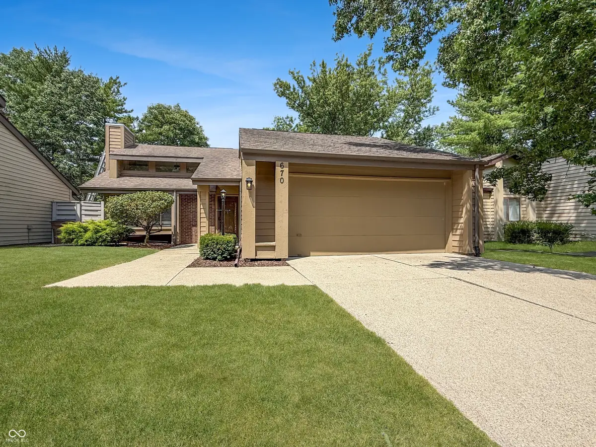 670 Carya Square, Columbus, IN 47201 - #1