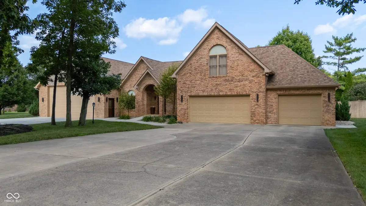 2860 W Buckeye Drive, Greenfield, IN 46140 - #1
