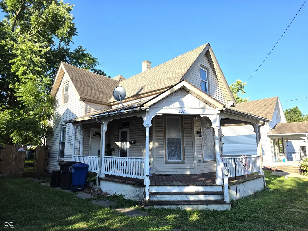 307 W Locust Street, Shelbyville, IN 46176 - #1