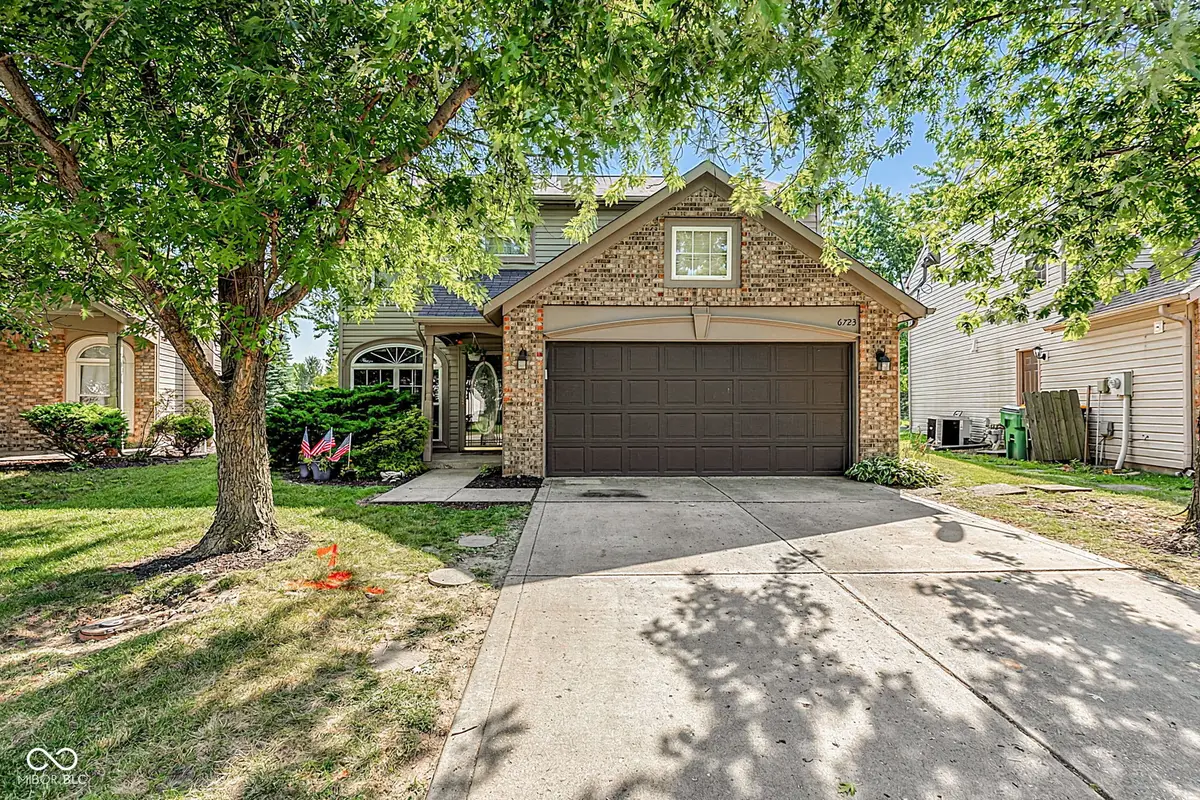 6723 Wimbledon Drive, Zionsville, IN 46077 - #1