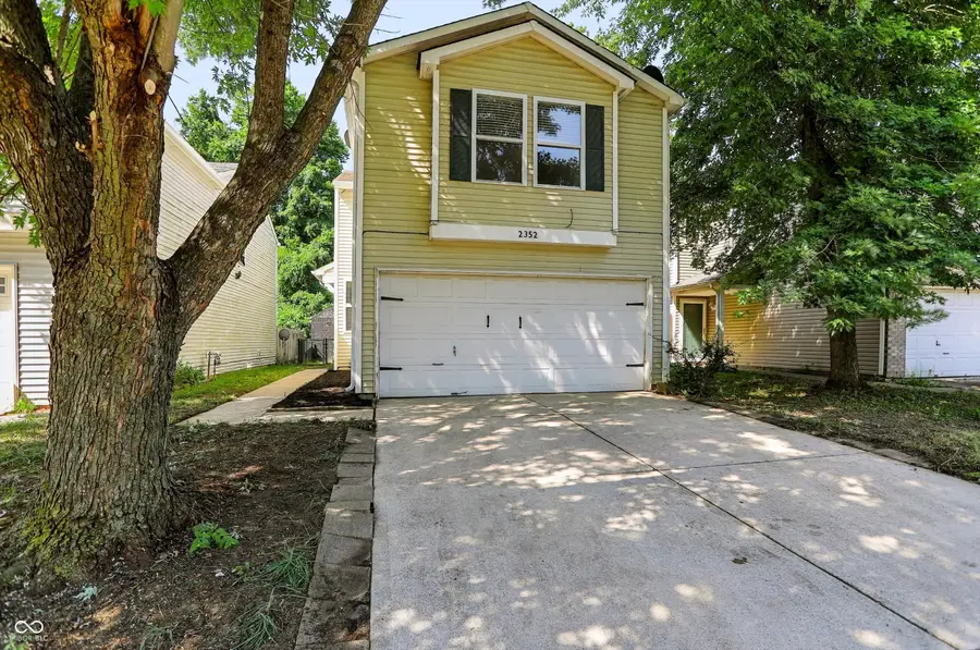 2352 Collins Way, Greenfield, IN 46140 - #3