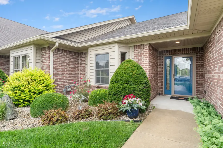 3971 Melbourne Drive, Columbus, IN 47203 - #3