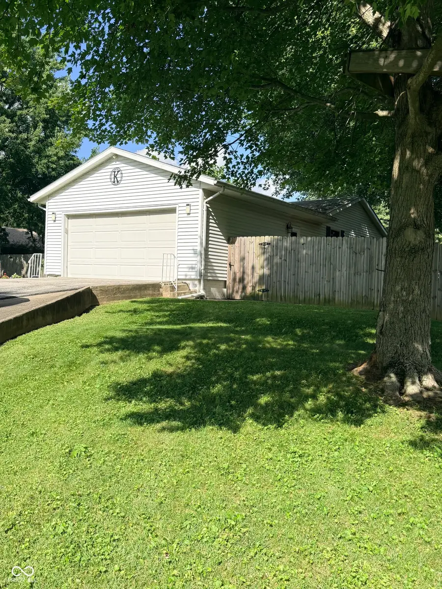 308 Delwood Drive, Covington, IN 47932 - #3