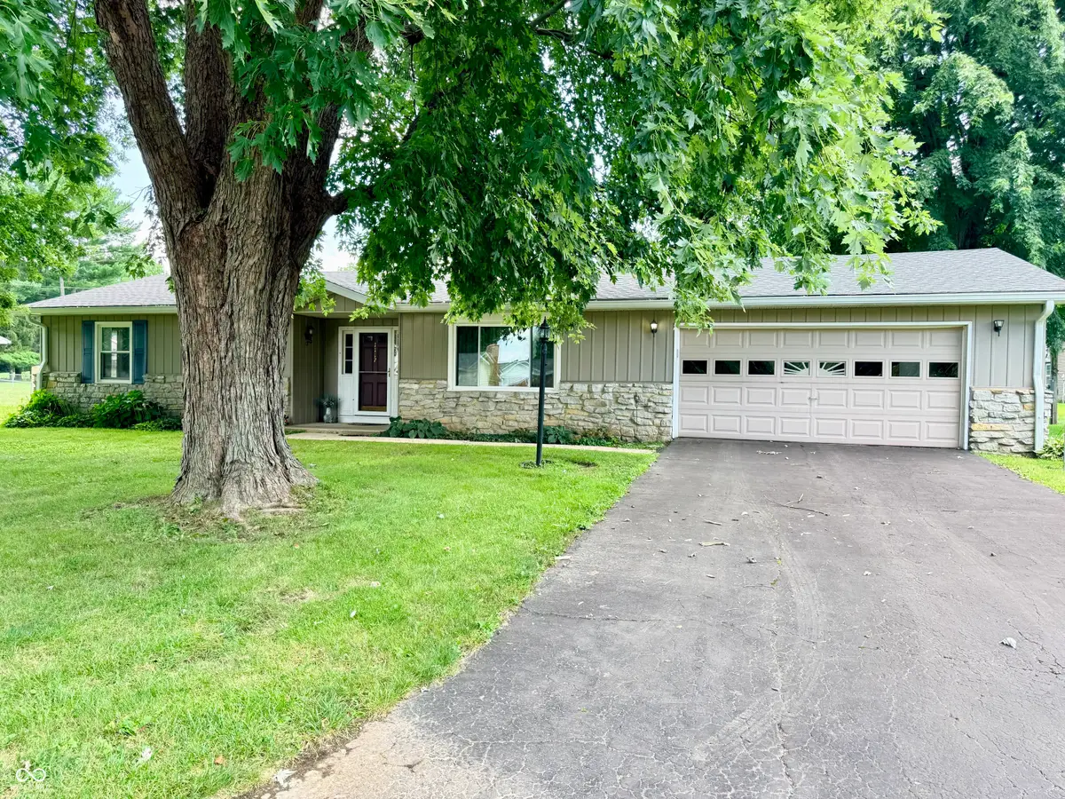 1117 W Watson Drive, Crawfordsville, IN 47933 - #1