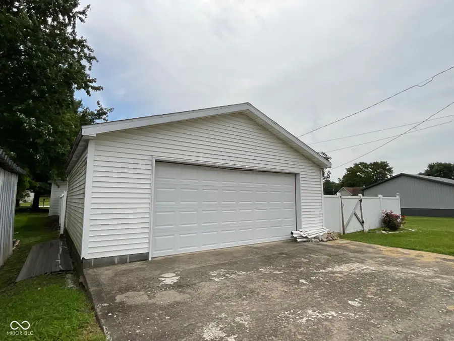 410 Barton Street, Rockville, IN 47872 - #3