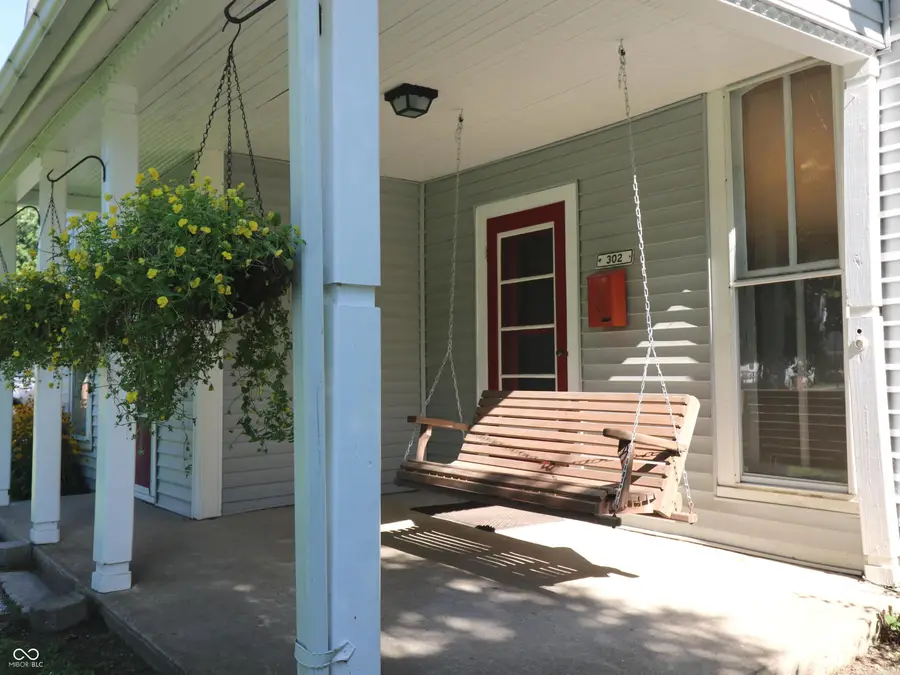 302 E Washington Street, Waynetown, IN 47990 - #3