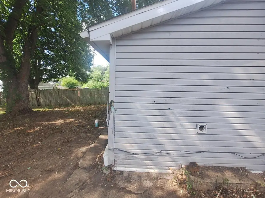 2209 E Lynn Street, Anderson, IN 46016 - #3