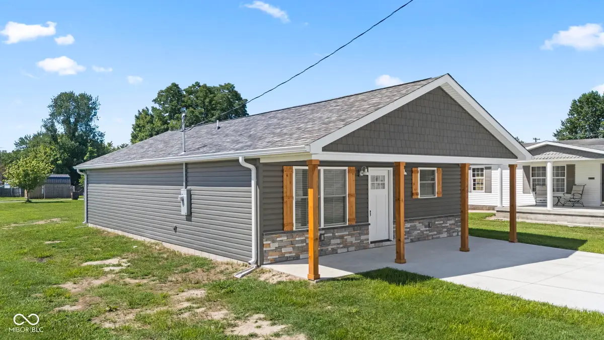 403 W Howard Street, Crothersville, IN 47229 - #1