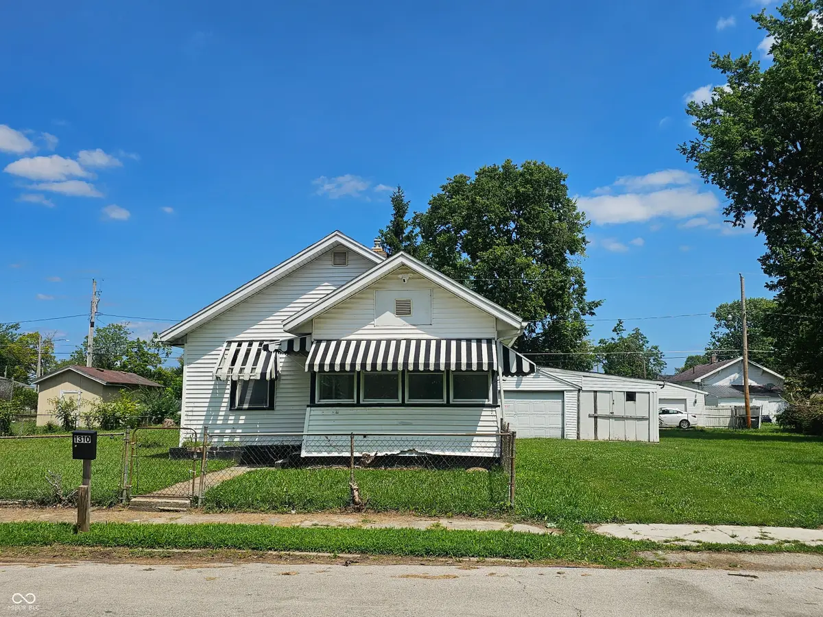 1310 E 5th Street, Muncie, IN 47302 - #1