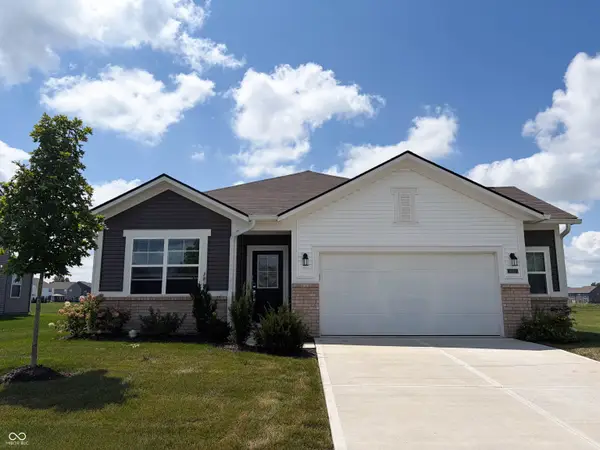 6822 Orchard Run Circle, Whitestown, IN 46075