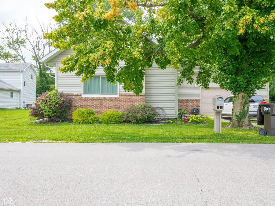 8621 N Murphy Road, Brazil, IN 47834 - #2