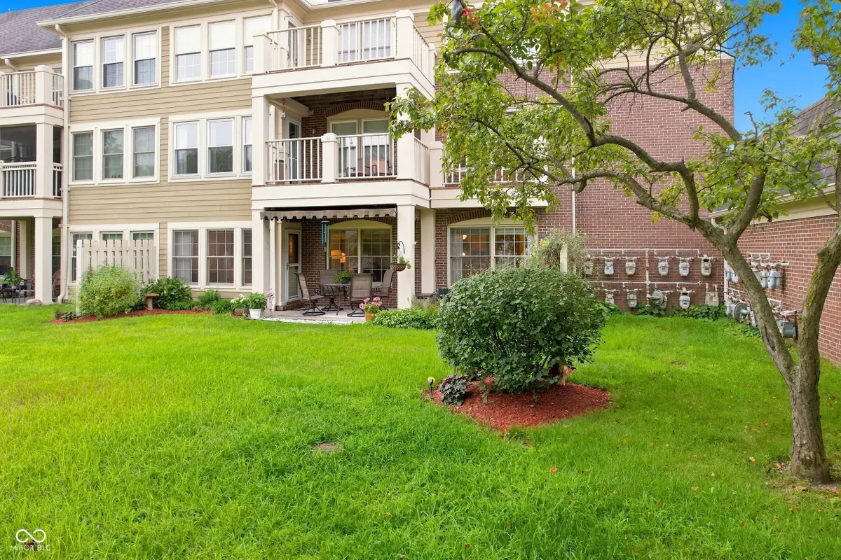7601 Newport Bay #122, Indianapolis, IN 46240 - #1