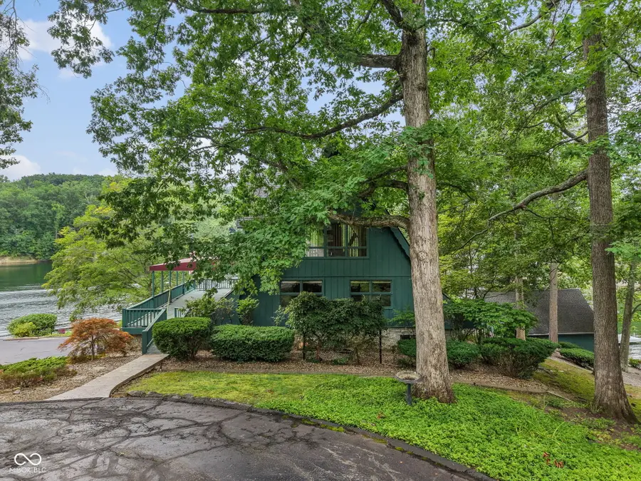 2419 S Alta Vista Court, Martinsville, IN 46151 - #3