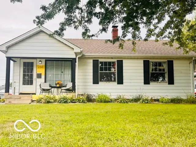 250 N 13th, Beech Grove, IN 46107 - #1