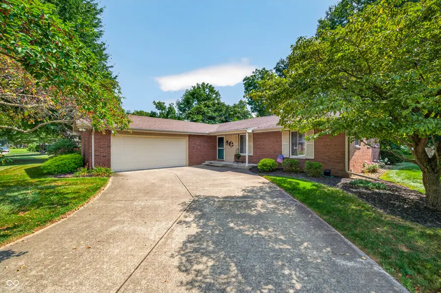 2725 Wedgewood Drive, Columbus, IN 47203 - #2