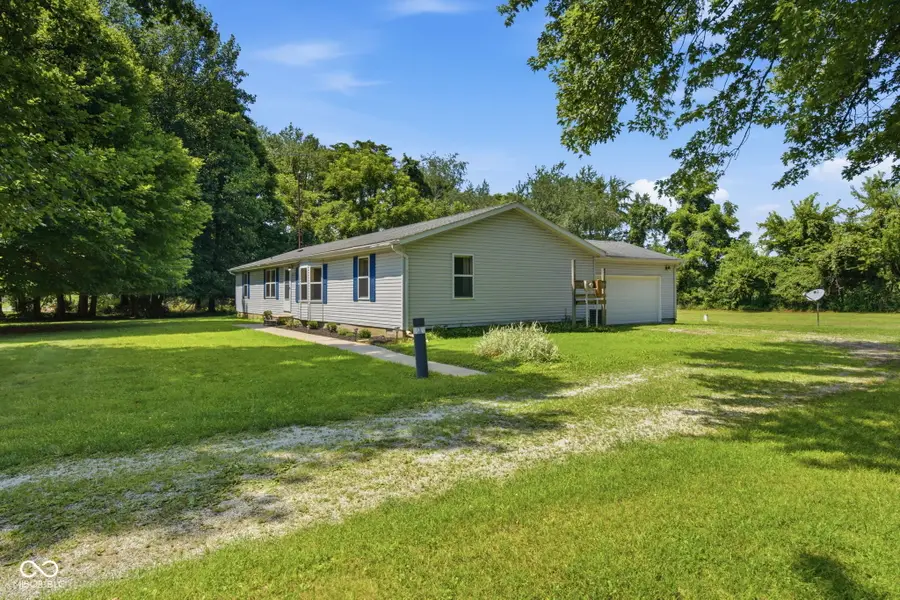 2572 W Buckingham Drive, Crawfordsville, IN 47933 - #3