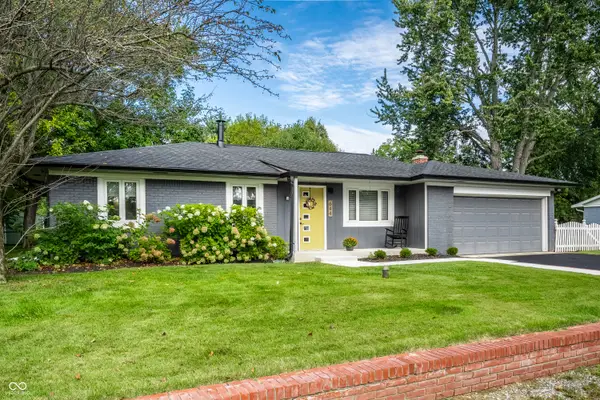 644 Lakeview Drive, Zionsville, IN 46077
