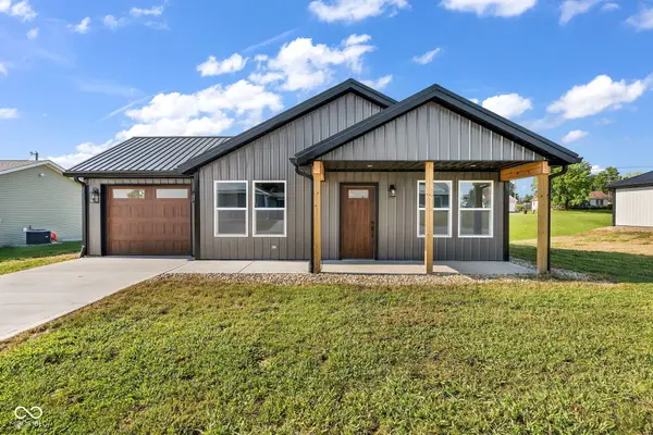 406 E College Street, Bainbridge, IN 46105