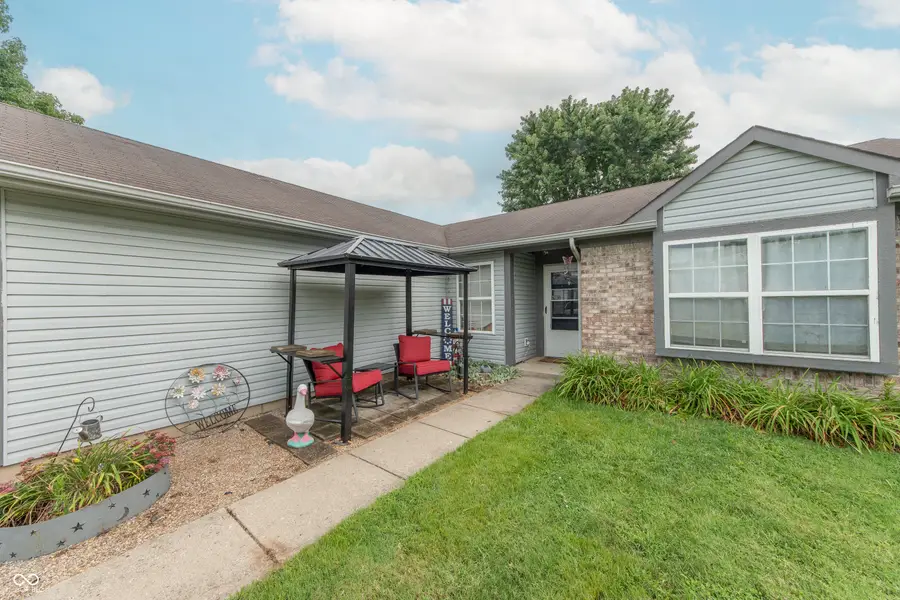 8027 N Burbrink Drive, Columbus, IN 47201 - #2
