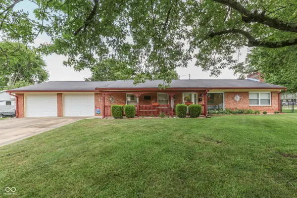 801 Willark Drive, Whiteland, IN 46184