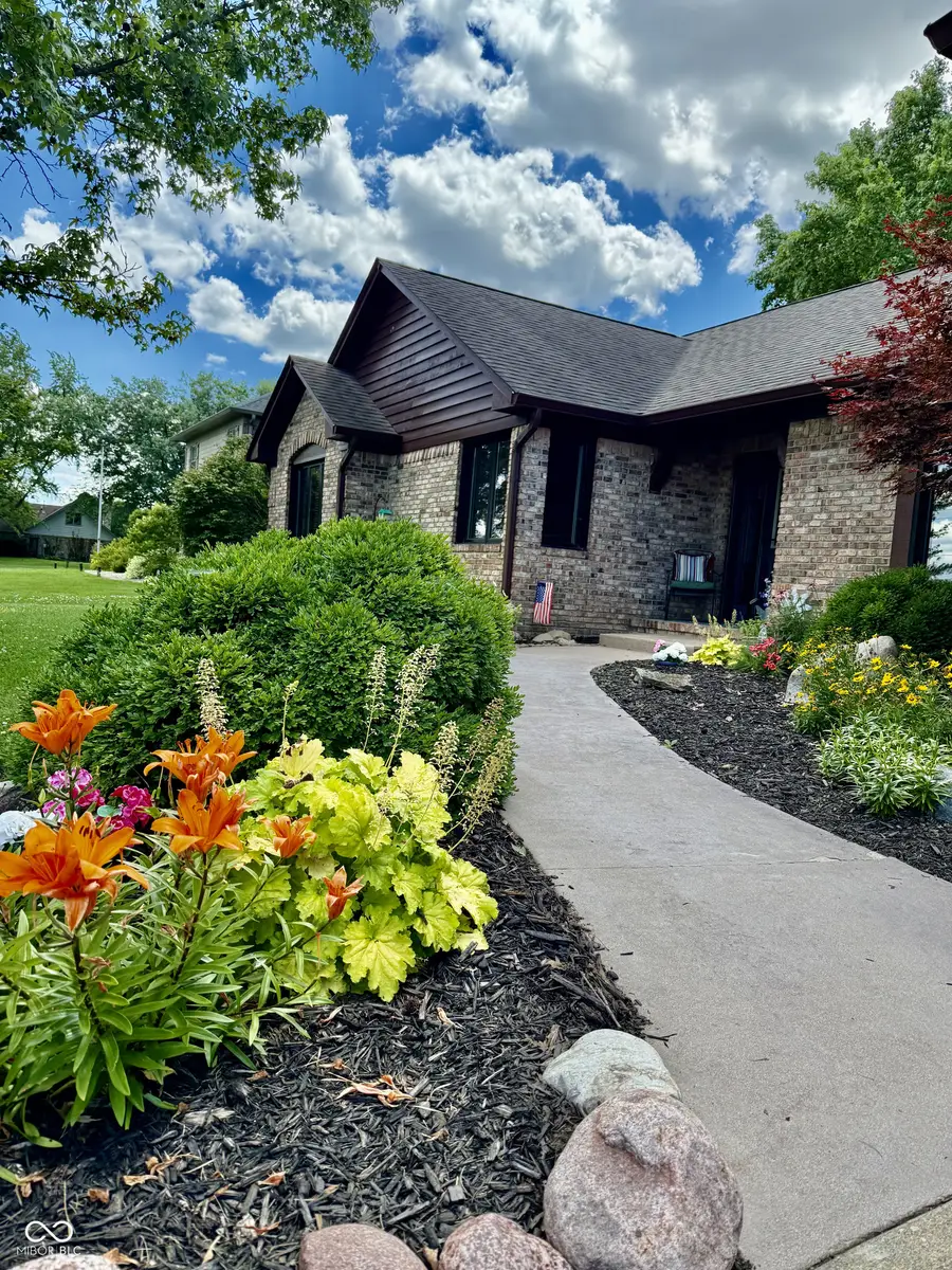11867 N Shelby 700 W, New Palestine, IN 46163 - #3