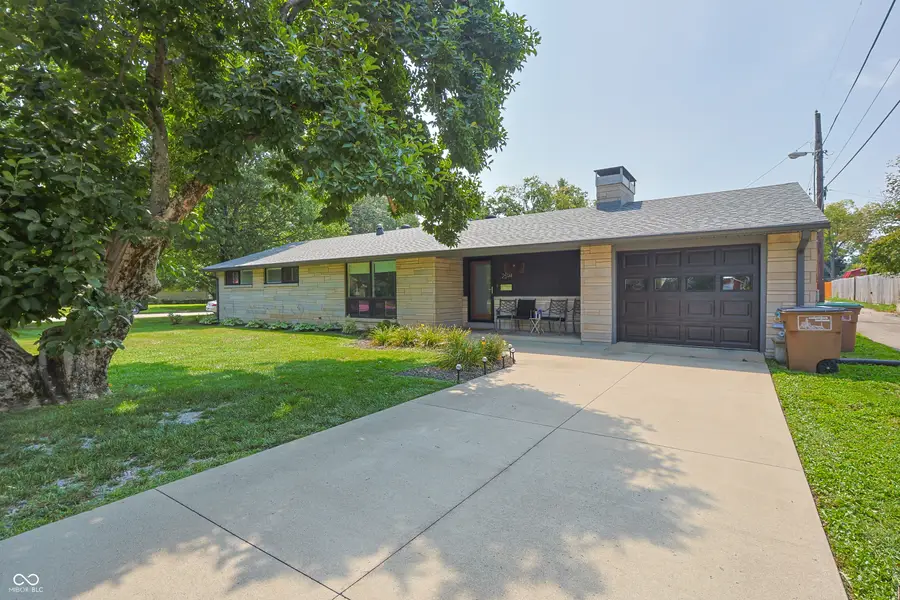 2594 Franklin Street, Columbus, IN 47201 - #2