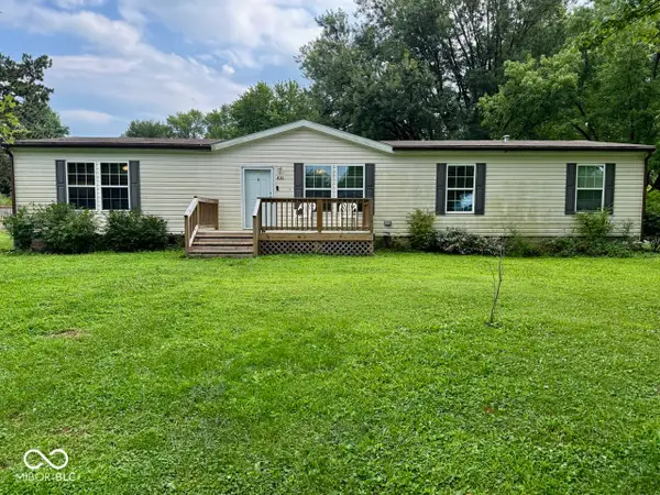830 E Washington Street, Knightsville, IN 47857