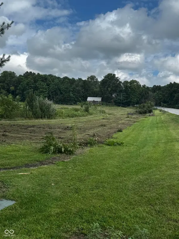 16555 Southeastern Parkway, Fortville, IN 46040