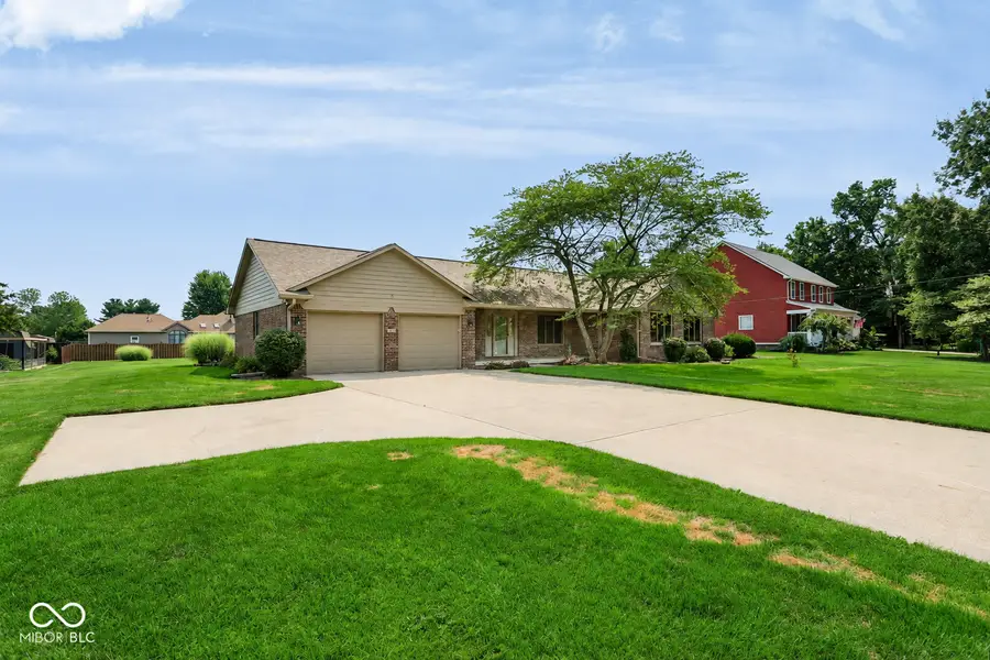 3603 Lakewood Drive, Greenfield, IN 46140 - #3