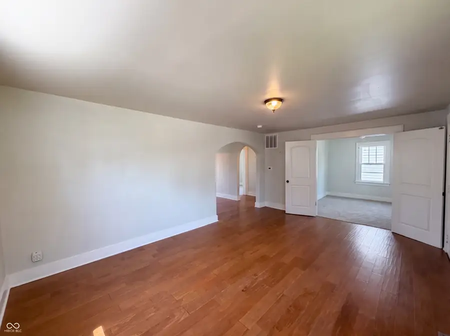 130 S 10th Avenue, Beech Grove, IN 46107 - #3