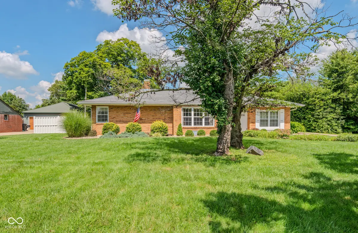 1406 Laurel Drive, Columbus, IN 47203 - #1