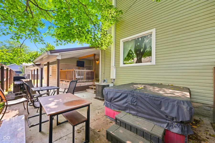 208 S Sycamore Street, Gaston, IN 47342 - #3