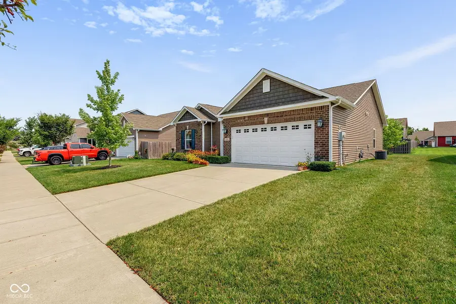 257 Longleaf Lane, Greenfield, IN 46140 - #2