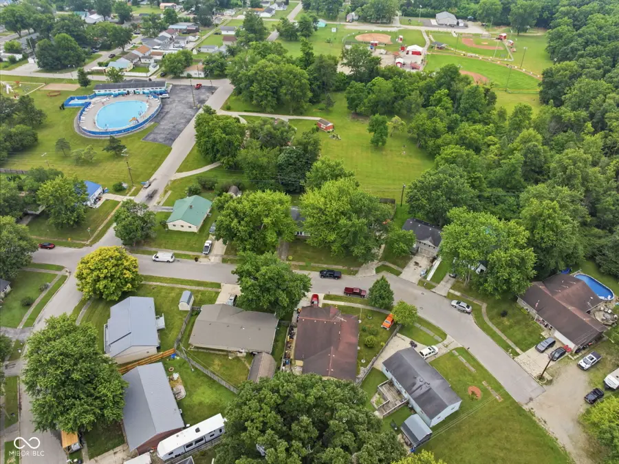 609 Airedale Drive, Hartford City, IN 47348 - #2