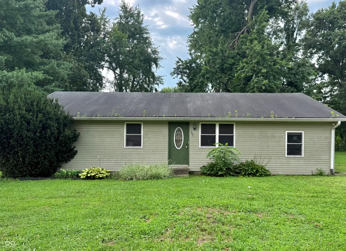 102 E Davidson Street, Staunton, IN 47881 - #1