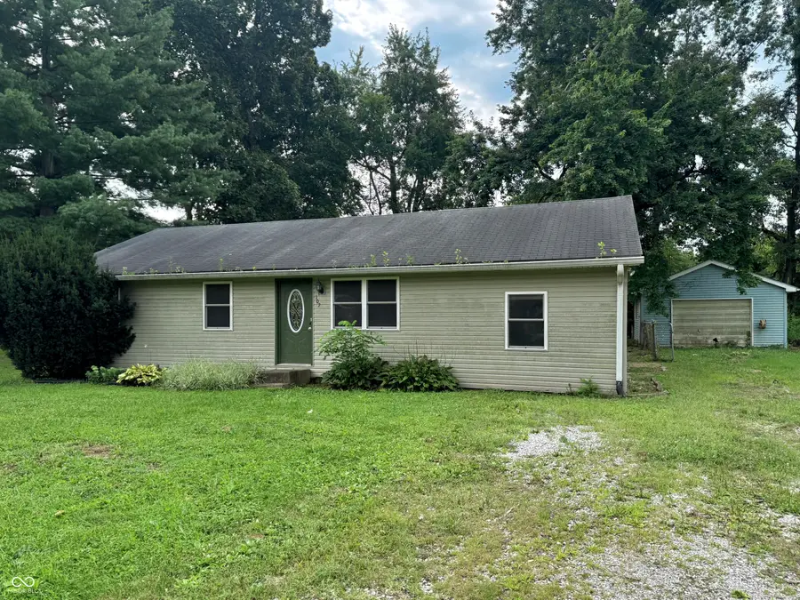 102 E Davidson Street, Staunton, IN 47881 - #3