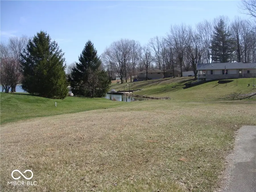 616 W Santee Drive, Greensburg, IN 47240 - #3