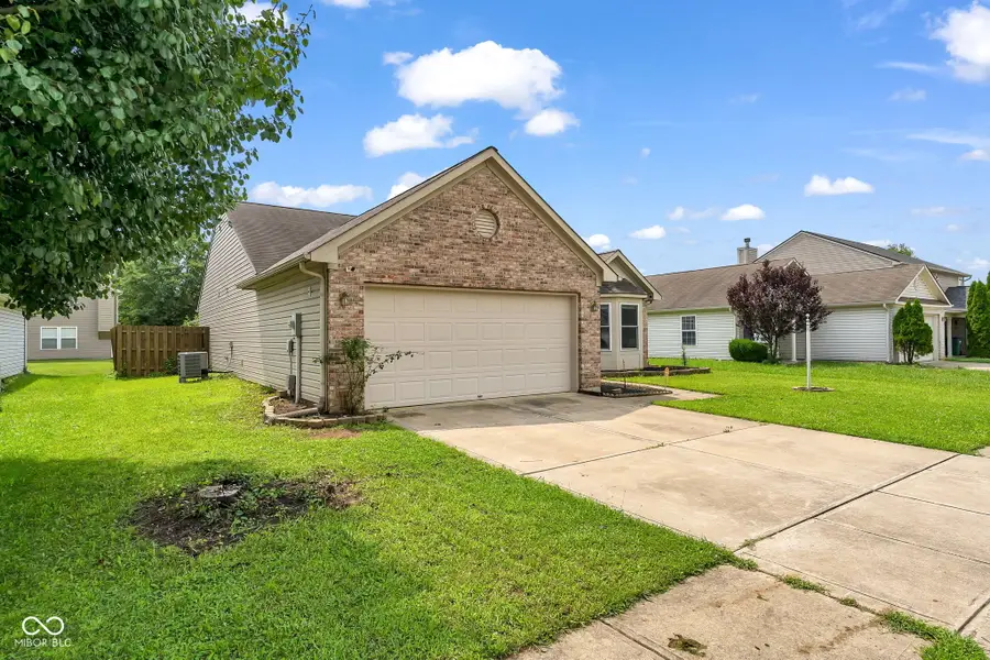9733 Centennial Court, Avon, IN 46123 - #2