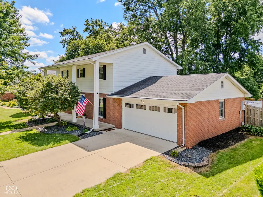2604 California Street, Columbus, IN 47201 - #2