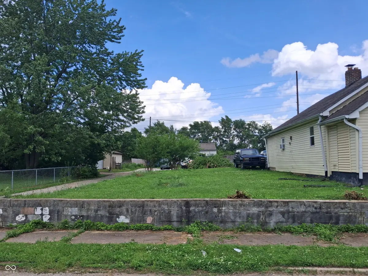 547 S Harris Avenue, Indianapolis, IN 46222 - #1