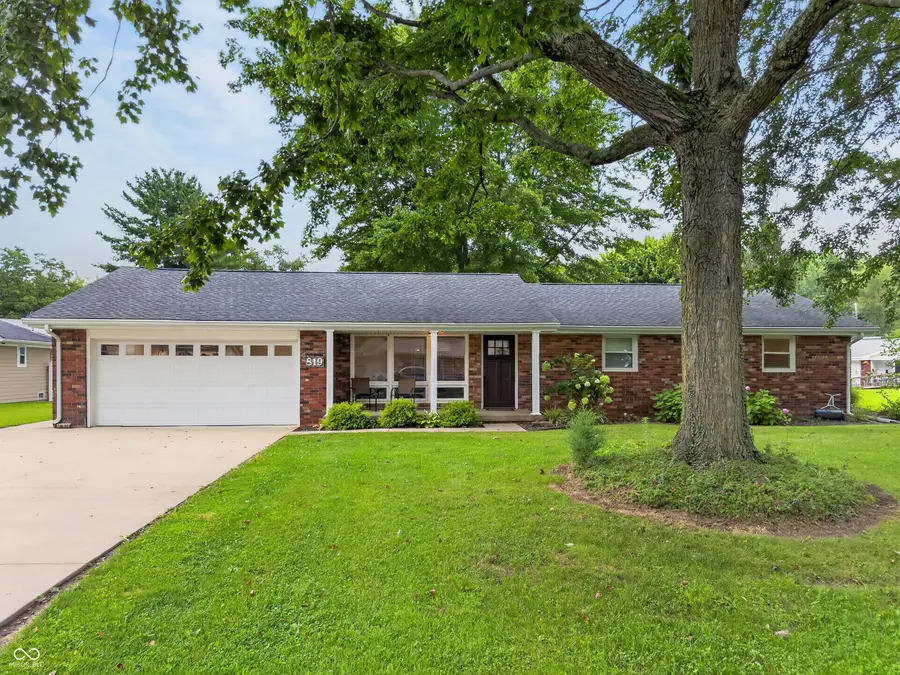 819 Greenbriar Drive, Seymour, IN 47274 - #2