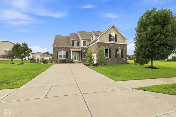 12002 Logan Hunter Trail, Noblesville, IN 46060
