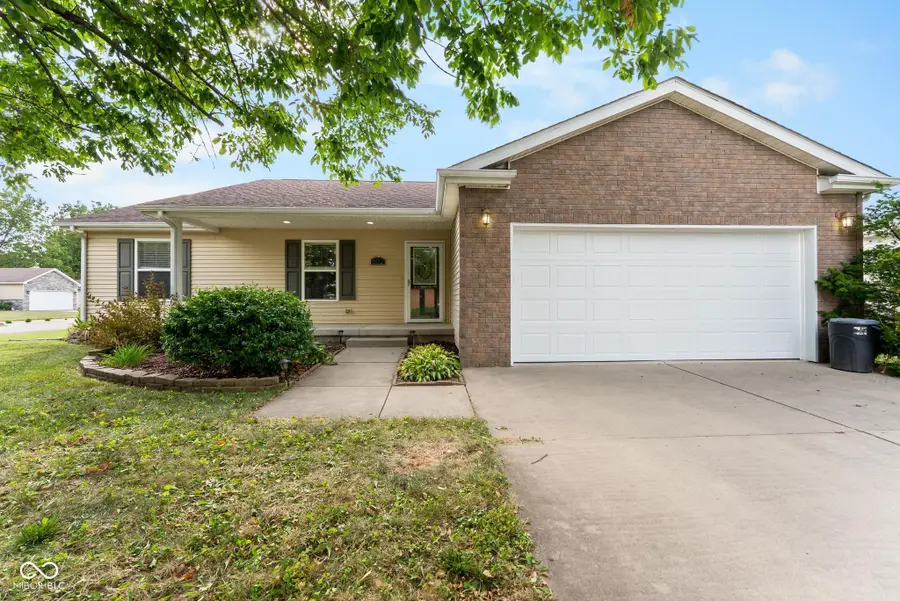 802 Allendale Drive, Seymour, IN 47274 - #2